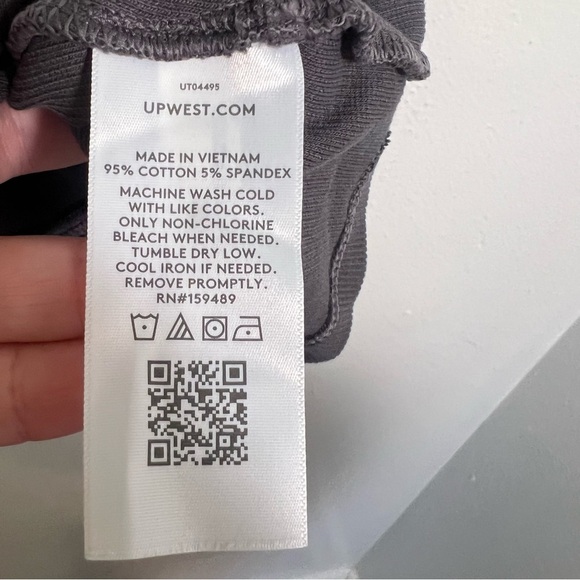 UpWest Cropped Ribbed Layering Tank Top in Soot N222 M - Picture 9 of 10